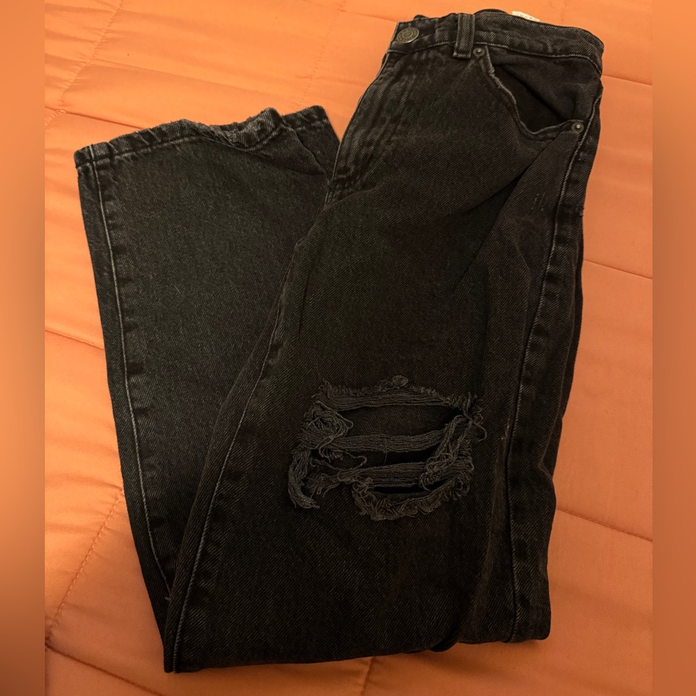 Garage Black Straight-Leg Jeans with Knee Distress Size 03/26